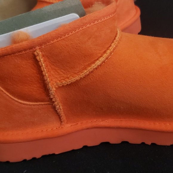 Uggs - Picture 3 of 8